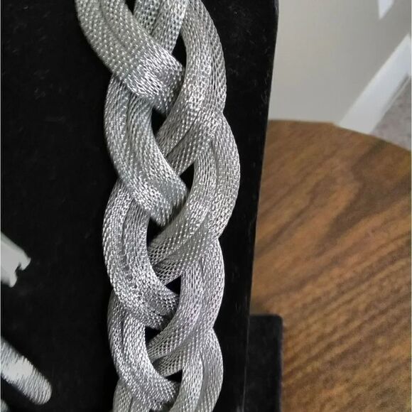 Jewelry-silver-necklace/earring set  - Picture 4 of 7